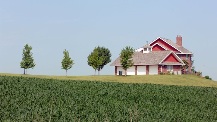 A house in the country. 